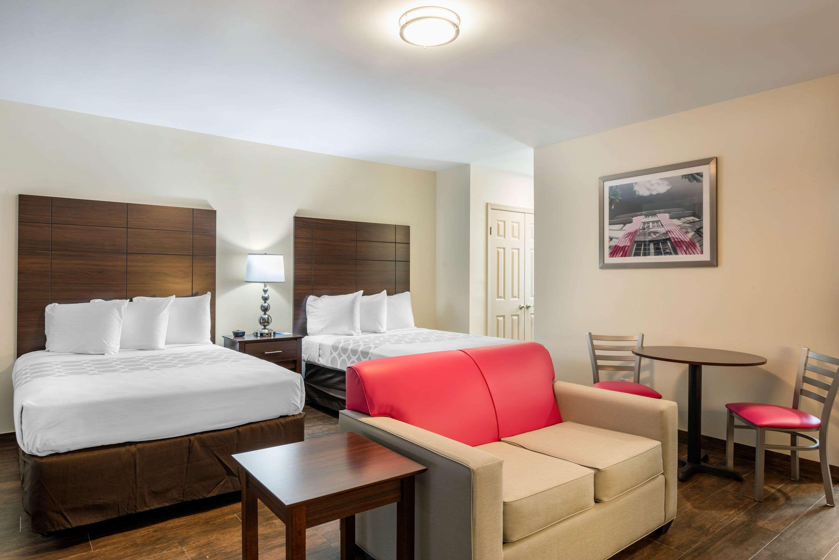 Downtown Hollywood Gardens Inn & Suites Ngoại thất bức ảnh