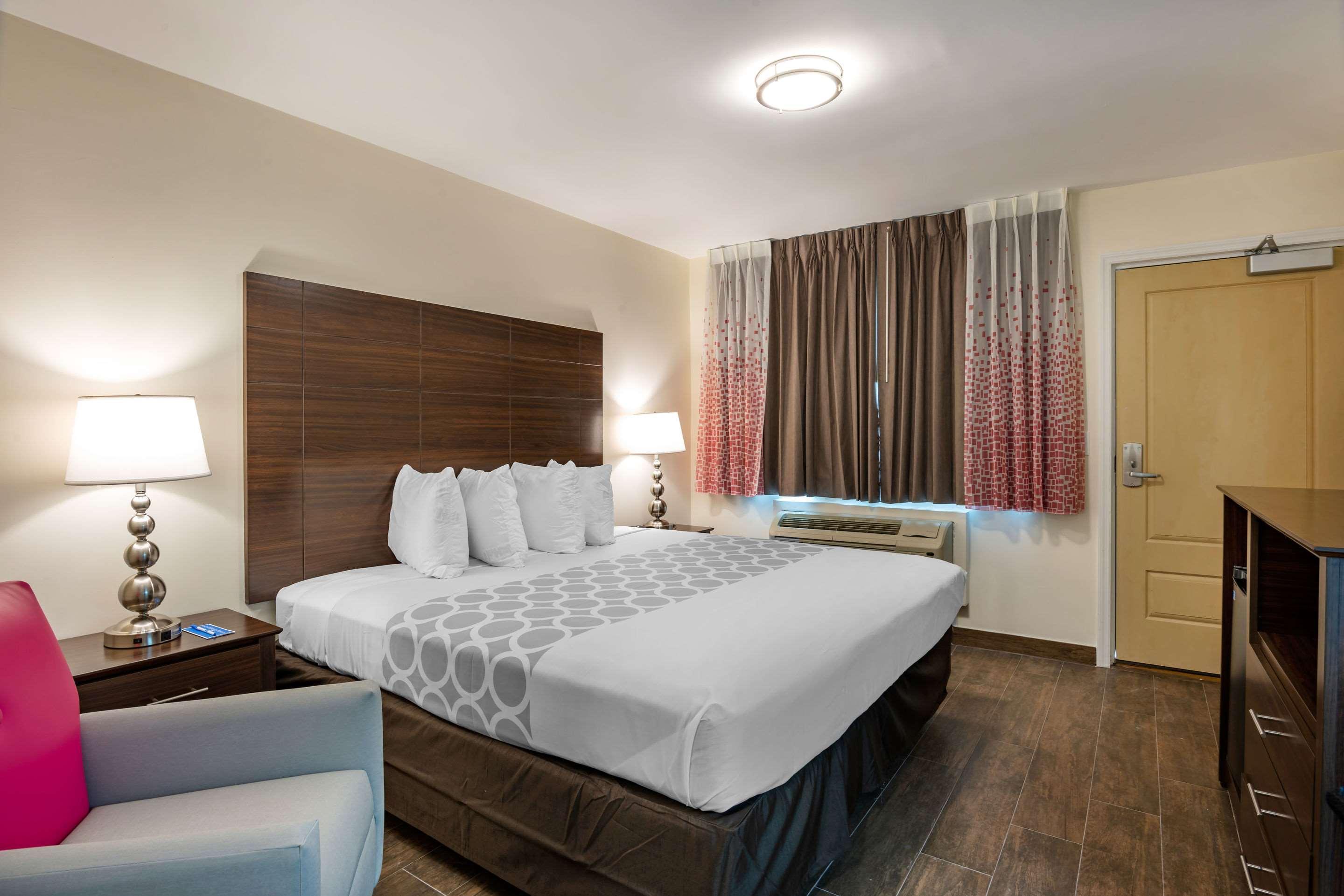 Downtown Hollywood Gardens Inn & Suites Ngoại thất bức ảnh