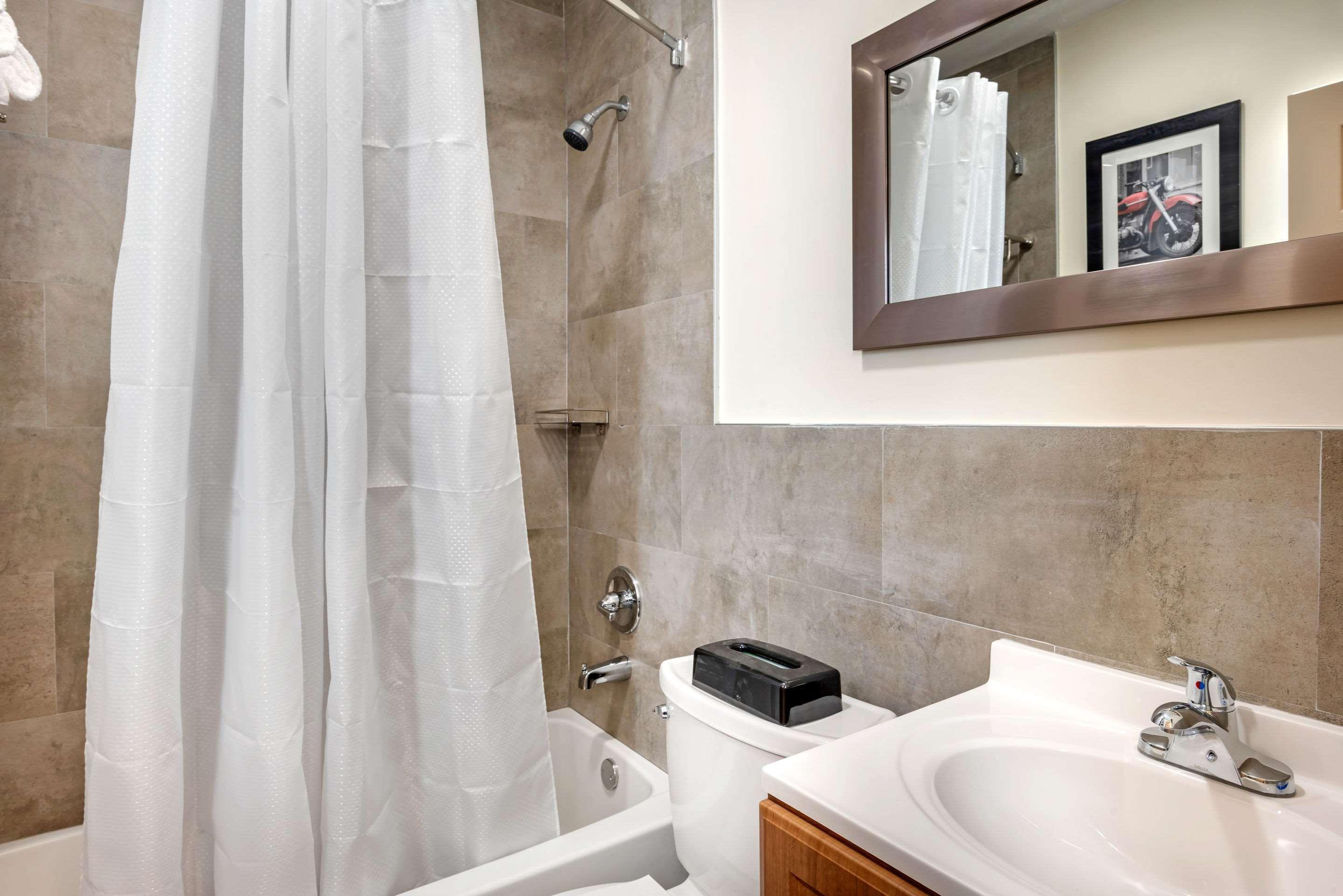 Downtown Hollywood Gardens Inn & Suites Ngoại thất bức ảnh