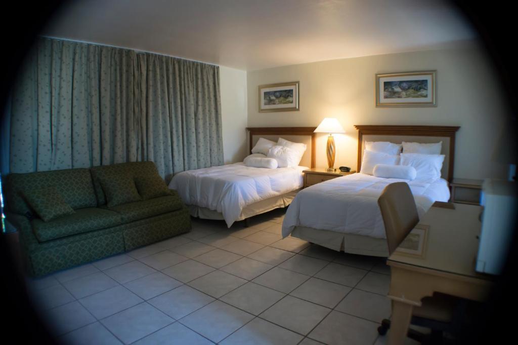 Downtown Hollywood Gardens Inn & Suites Ngoại thất bức ảnh