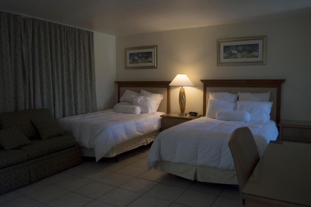 Downtown Hollywood Gardens Inn & Suites Ngoại thất bức ảnh