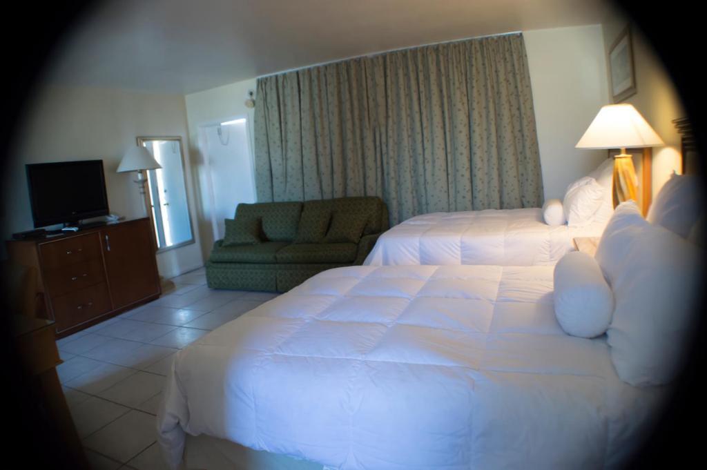 Downtown Hollywood Gardens Inn & Suites Ngoại thất bức ảnh