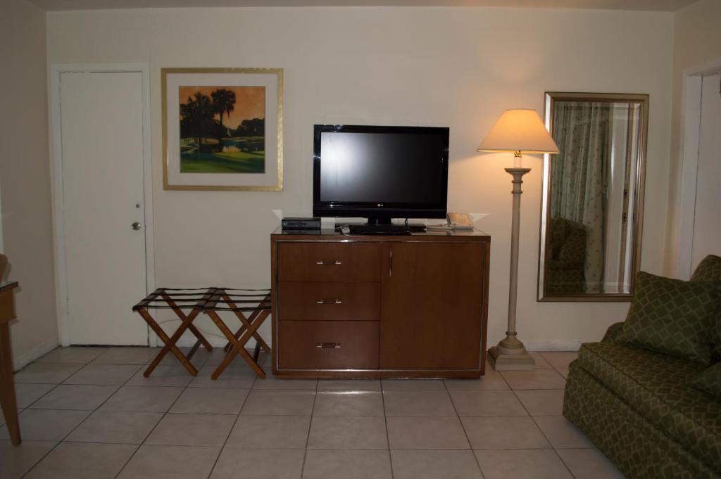 Downtown Hollywood Gardens Inn & Suites Ngoại thất bức ảnh
