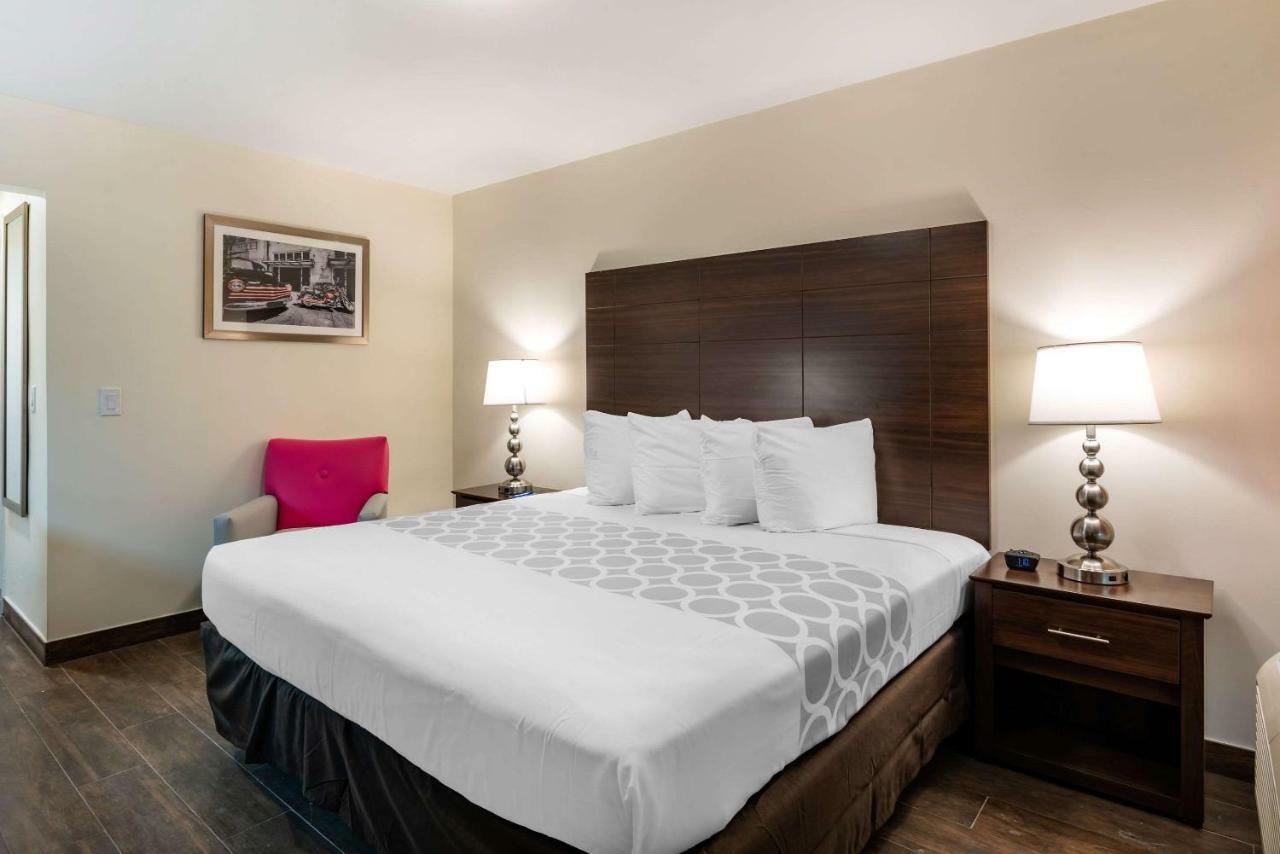 Downtown Hollywood Gardens Inn & Suites Ngoại thất bức ảnh